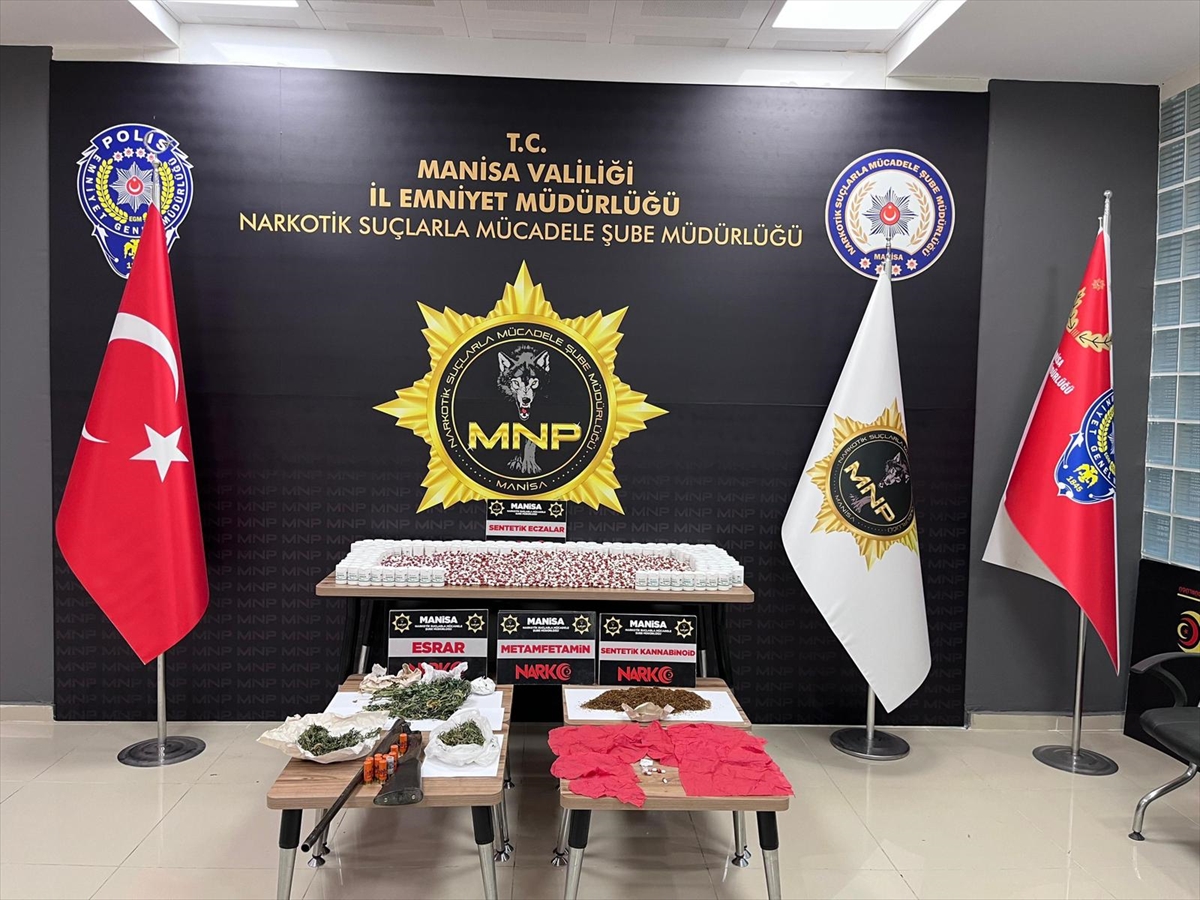 MANİSA (AA) – Manisa'da düzenlenen uyuşturucu operasyonunda gözaltına alınan 16
