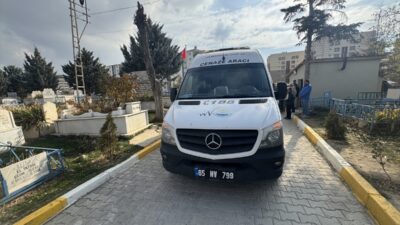 VAN (AA) – Mardin'in Kızıltepe ilçesinde dün evlerinde silahla vurulmuş