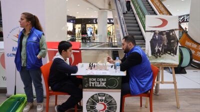 MARDİN (AA) – Mardin'in Artuklu ilçesinde Kızılay Haftası dolayısıyla bir