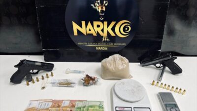 MARDİN (AA) – Mardin'in Nusaybin ilçesinde düzenlenen uyuşturucu operasyonunda 8