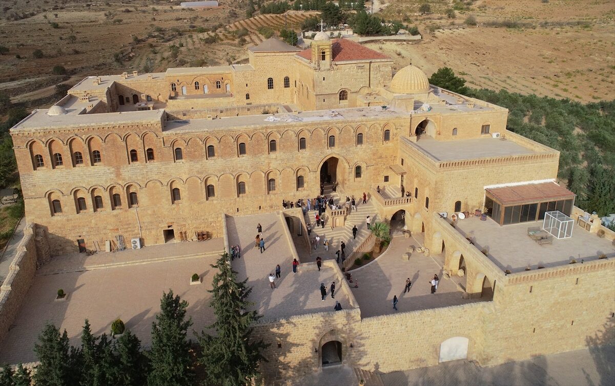 - Tarihi yapıları ve kültürel değerleriyle son yılların en önemli