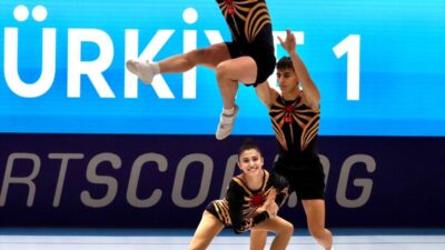 - Çiftlerde Ayşe Begüm Onbaşı ile Can Derviş, trio kategorisinde