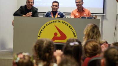 - Kariyerinde dünya ve Avrupa şampiyonlukları bulunan Adem Asil, tek