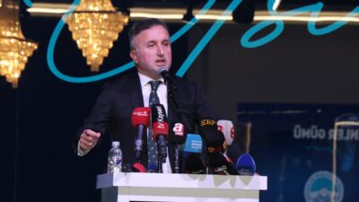 - "Bir zincirin en zayıf halkası o zincirin gücünü gösterir.