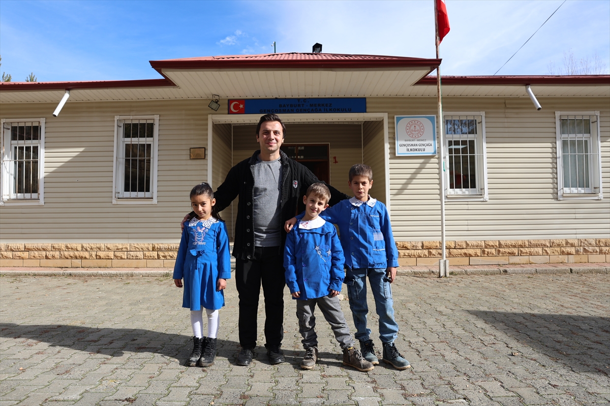 - Trabzonlu 29 yaşındaki sınıf öğretmeni Erol Koç, 2019'da Milli