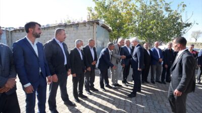 MUŞ (AA) – Muş Valisi Avni Çakır, ziyaret ettiği Gümüşali