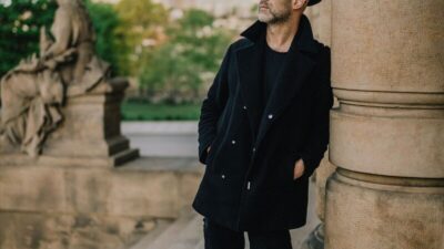 - Evgin:
- "Şarkıya kanun, cümbüş, darbuka, def gibi etnik sazlar