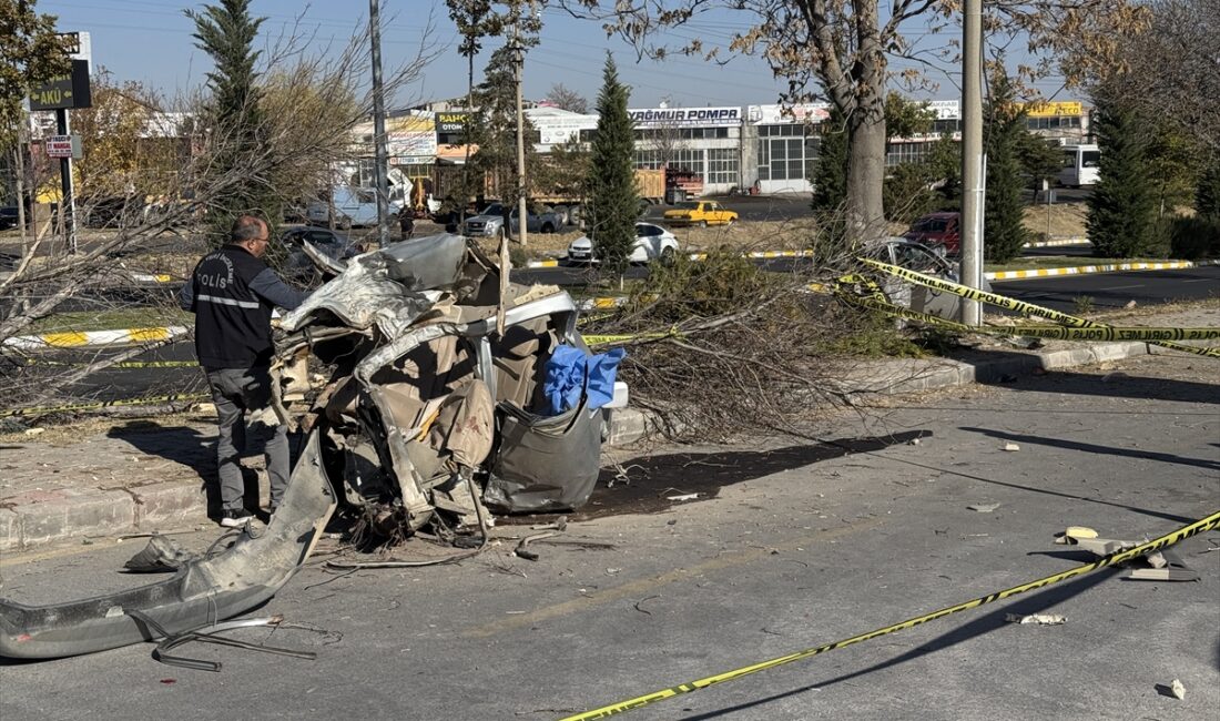 - Kaza anı bir iş yerinin güvenlik kamerasınca kaydedildi