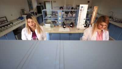 - Kentte 2003 yılında kurulan Toprak Analiz Laboratuvarı'nda yapılan çalışmalar,