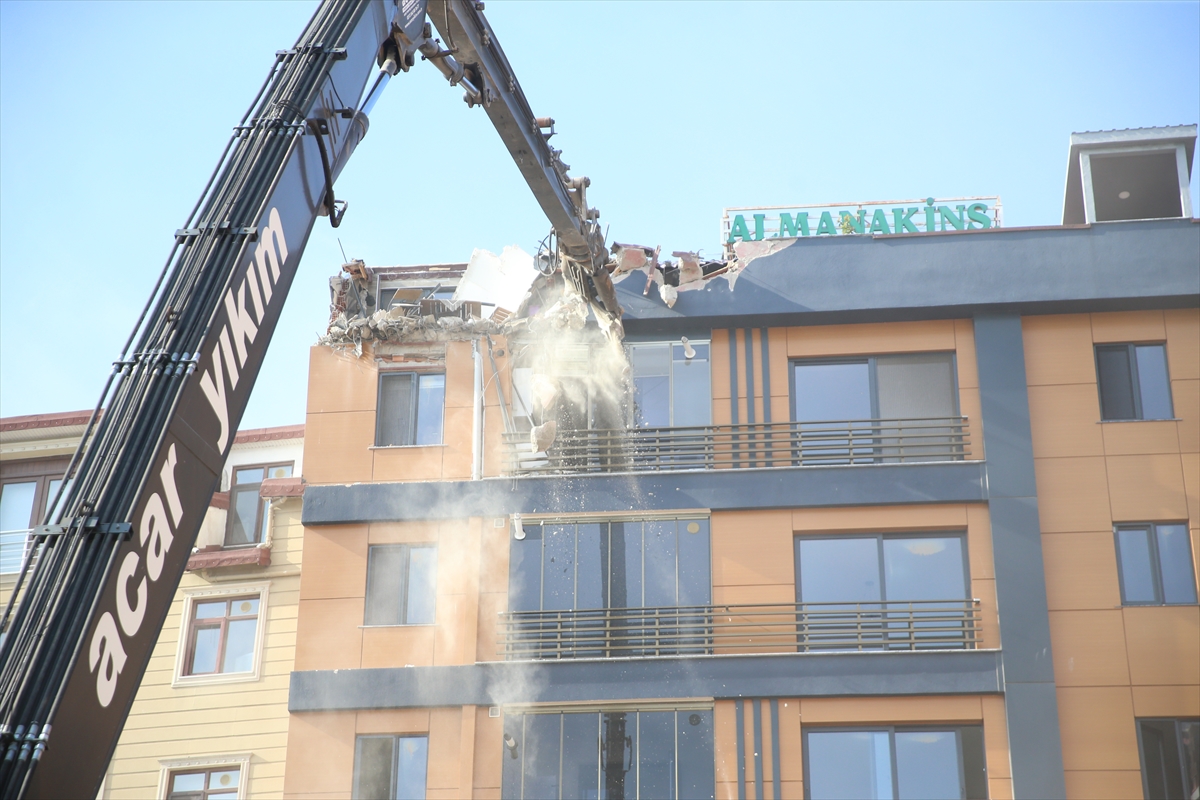 ORDU (AA) – Ordu'nun Altınordu ilçesinde bir inşaatın temel kazısı