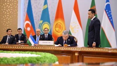 - Zirvede, Azerbaycan'ın, Orta Asya Devlet Başkanları İstişare Toplantısı formatının