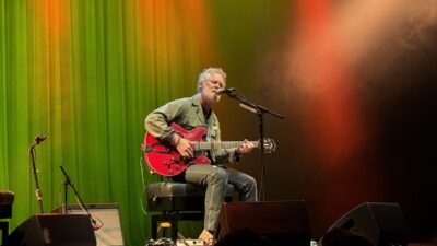 İSTANBUL (AA) – Oscar ödüllü müzisyen Glen Hansard, Zorlu Performans