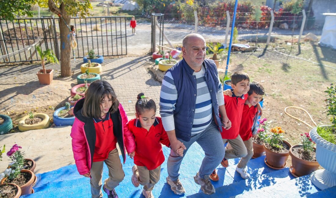 - Diyarbakır'da 24 yıldır görev yapan Yusuf Tümay, geçen yıl