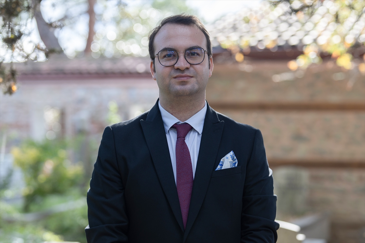 - TRT Afrika Haber Editörü, tarihçi yazar Tuğrul Oğuzhan Yılmaz:
-