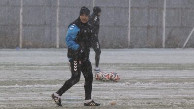 - Teknik direktör Mehmet Altıparmak:
- "6 haftalık periyodumuzu iyi bir