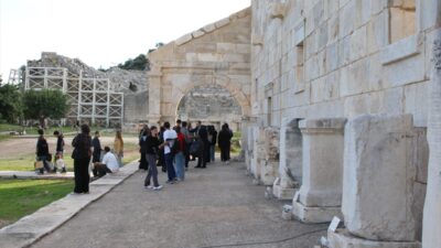 ANTALYA (AA) – Antalya'nın Kaş ilçesinde Antalya Kültür Yolu Festivali