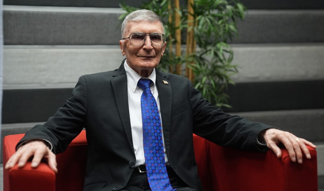 - Cumhurbaşkanı Erdoğan'ın daveti üzerine ilk kez Ankara'da 11. Türk