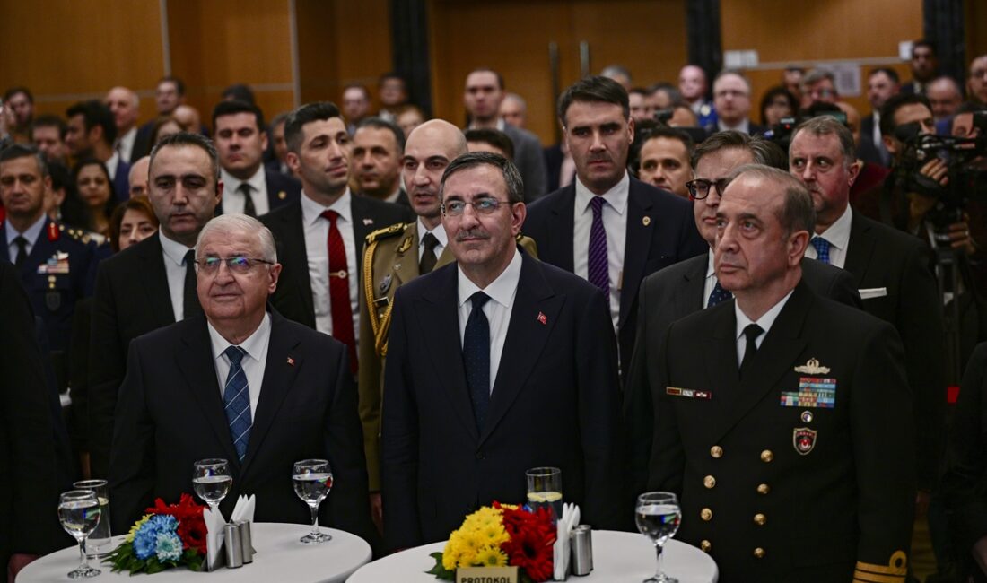 - Romanya'nın Ankara Büyükelçisi Stefan Alexandru Tinca:
- "Türkiye’nin bölgemizde kıtalar