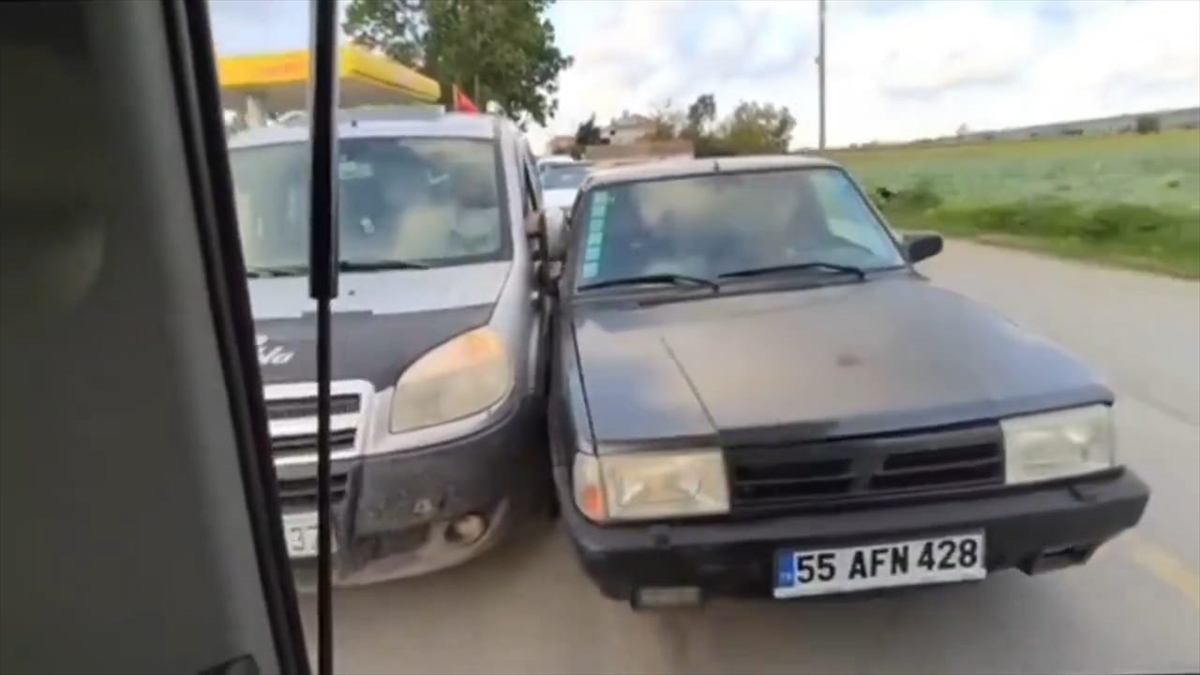 SAMSUN (AA) – Samsun'un Bafra ilçesinde trafiği tehlikeye düşürdüğü için