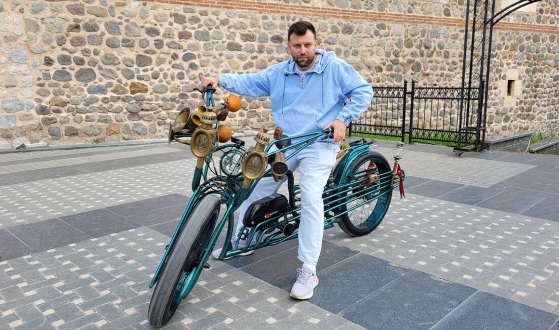 - Esnaf İsa Ermek'in kaporta ustası arkadaşının yardımıyla yaptığı bisiklette