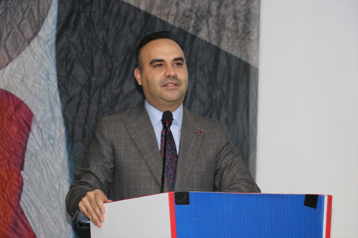 - "Türk milleti, gençlerinin eserleriyle Bayraktar'la, Akıncı'yla, Anka'yla, Aksungur'la, Hürkuş'la,