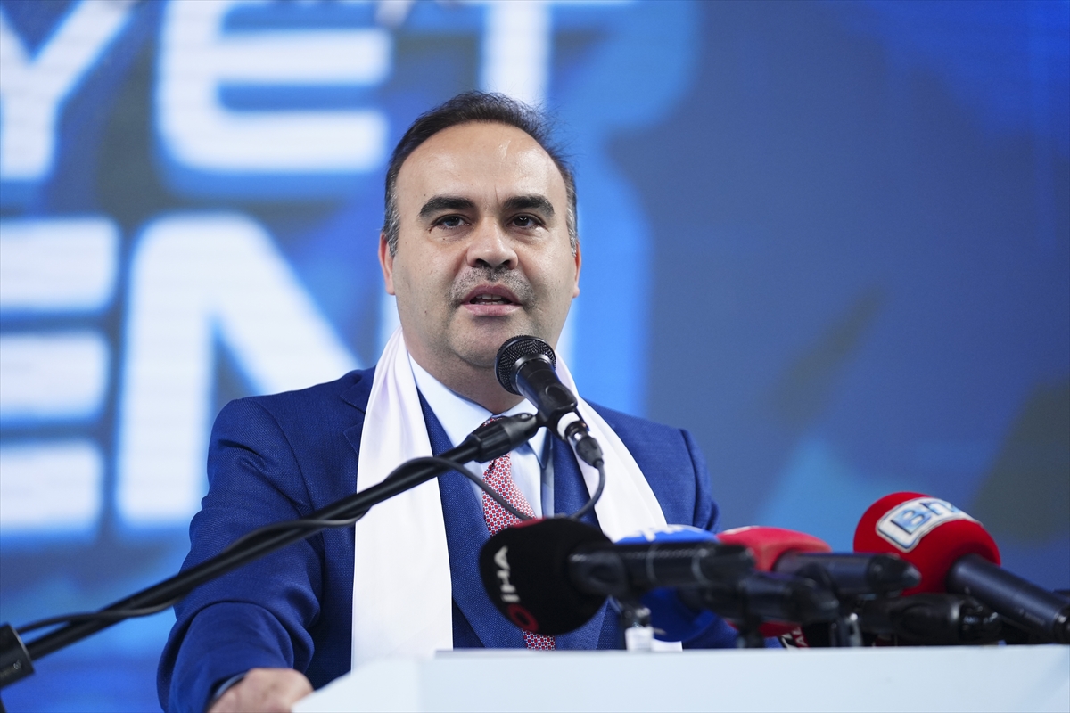 - "Bölgesinde oyun kurucu, dünyada söz sahibi bir Türkiye'yi adım