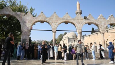 - UNESCO Dünya Mirası Listesi'ndeki Göbeklitepe ve Karahantepe ile Hazreti