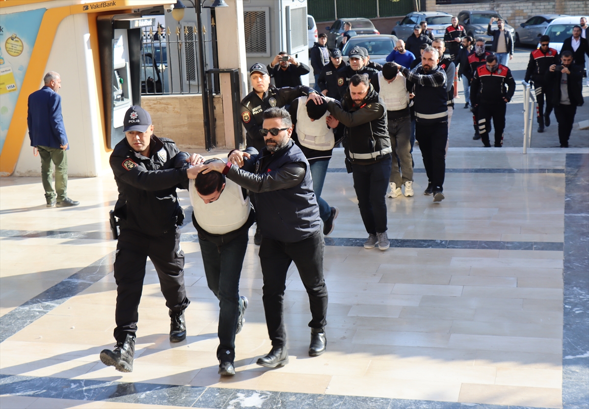 ŞANLIURFA (AA) – Şanlıurfa'nın Karaköprü ilçesinde 1 kişinin öldüğü silahlı