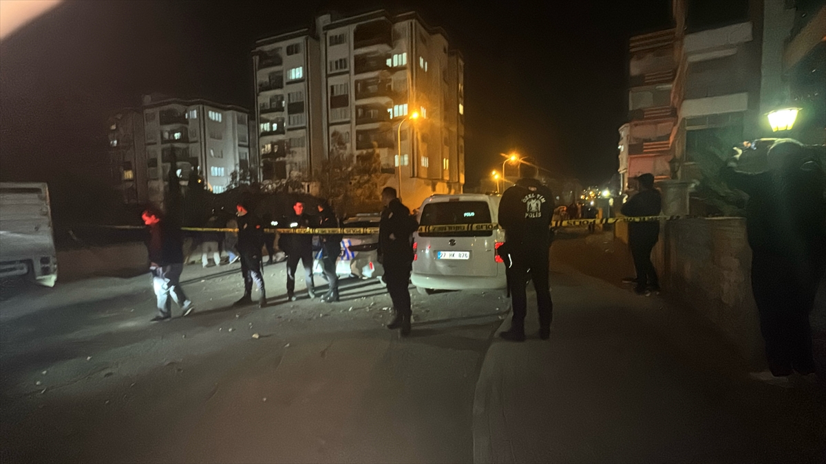 ŞANLIURFA (AA) – Şanlıurfa'nın Karaköprü ilçesinde düğünde düzenlenen silahlı saldırıda