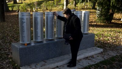 - Bosna Hersek'in 3,5 yıla yakın kuşatma altında kalan başkenti