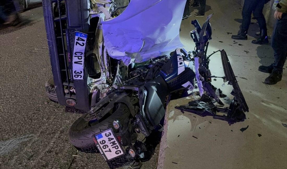 - Otomobilin sürücüsü, alkol testi yapmak isteyen polislere bıçak çekince