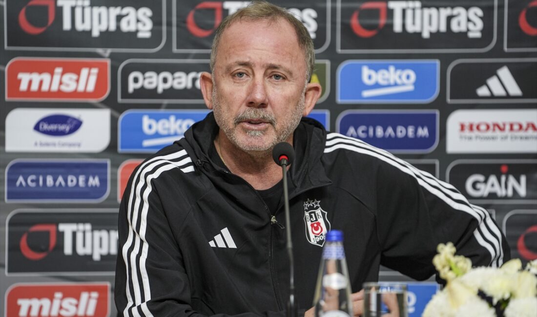 - Beşiktaş Kulübü Başkanı Serdal Adalı:
"Rafa ile yaptığım görüşmede bana