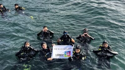 SİNOP (AA) – Sinop'ta dalgıçlar, lösemiyle mücadele eden çocuklara umut