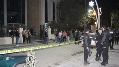 ŞIRNAK (AA) – Şırnak'ın Cizre ilçesinde adliye önünde silahlı saldırıya