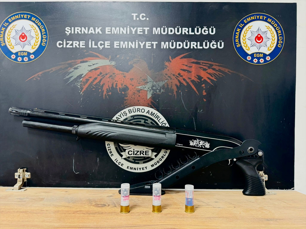 ŞIRNAK (AA) – Şırnak'ın Cizre ilçesinde bir eve pompalı tüfekle