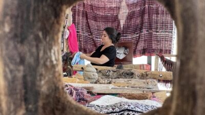 - Balveren beldesinde sınava hazırlanan gençlere gönüllü eğitim desteği verilen