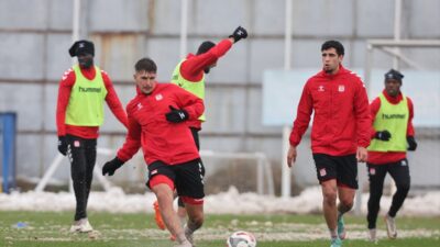 SİVAS (AA) – Trendyol 1. Lig'in 14. haftasında deplasmanda Esenler