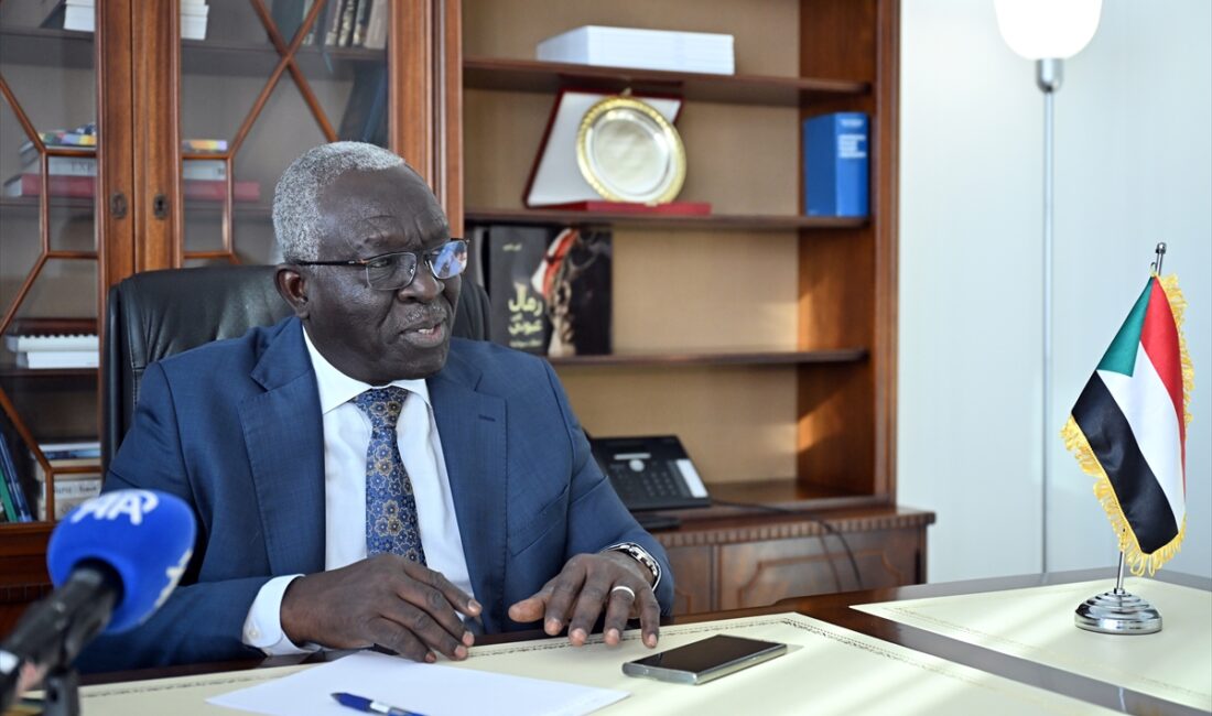 - "Harekete geçmek için Darfur'un, Faşir'in düşmesini beklemek zorunda kalmamalıyız.