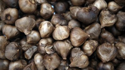 - Sabun üreticisi Halit Cebeci:
- "Sarımsak, insan saçındaki hastalıkları iyileştirmek