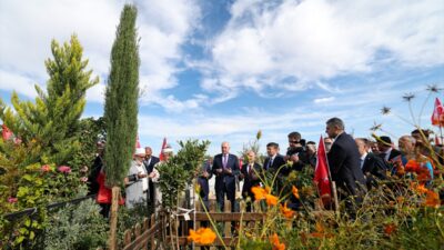 ADIYAMAN (AA) – TBMM Başkanı Numan Kurtulmuş, Adıyaman'da Deprem Şehitleri