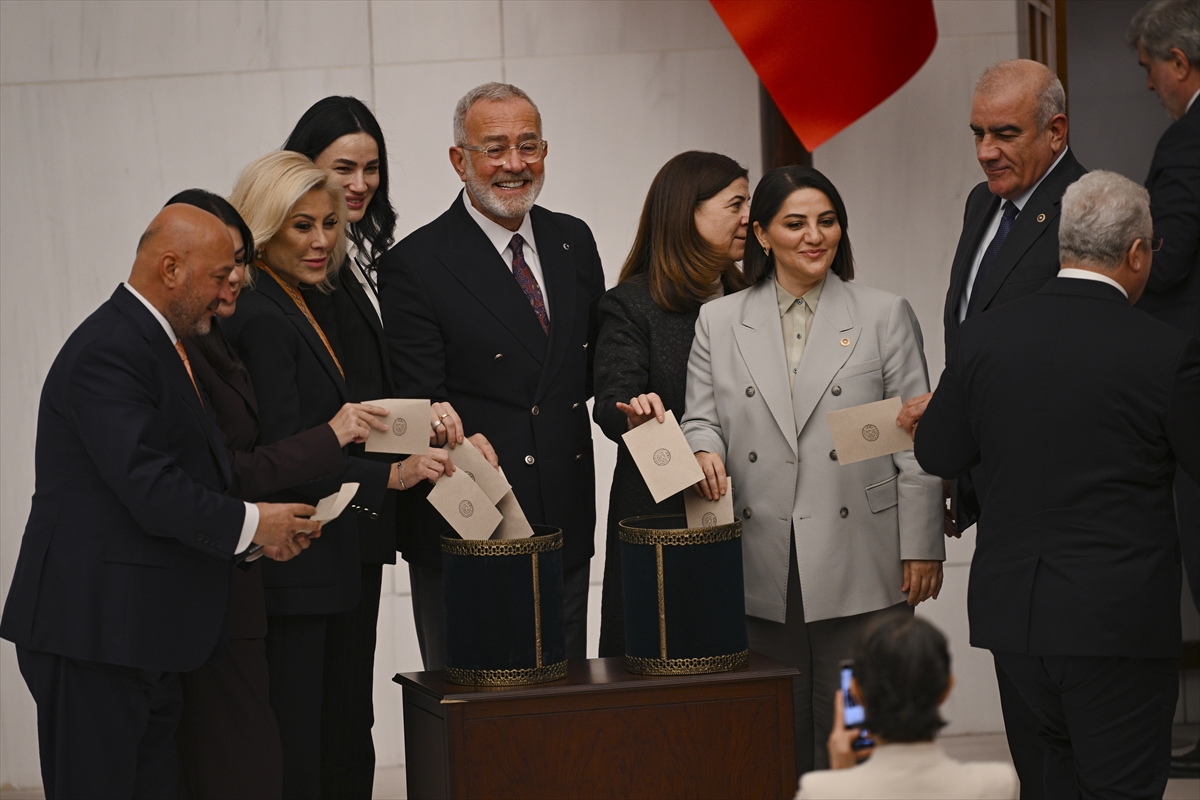 TBMM (AA) – TBMM Genel Kurulunda, Havvanur Yurtsever, Hakimler ve