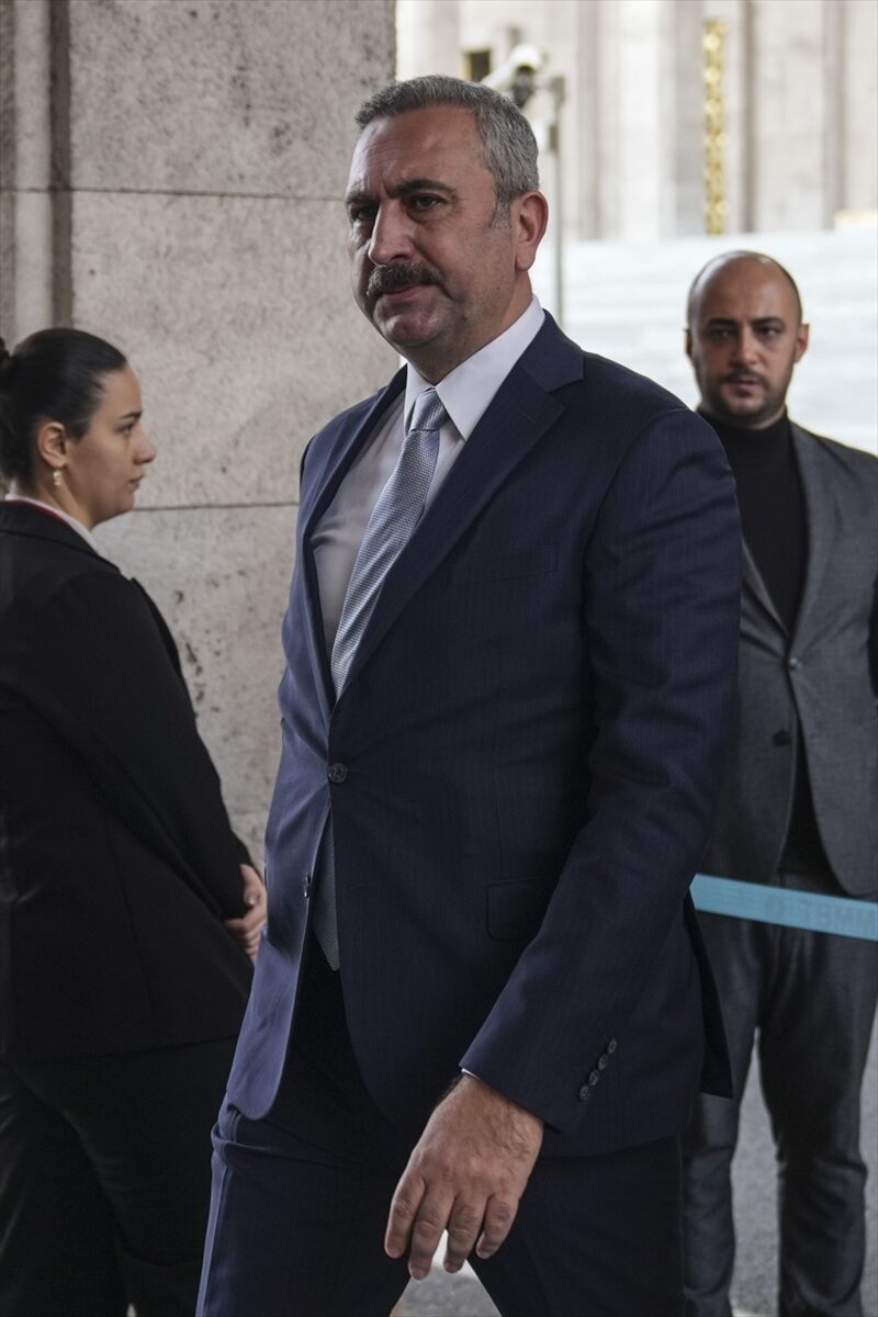 - CHP Grup Başkanvekili Emir:
- "İmralı Adası'na gidecek komisyon heyetine