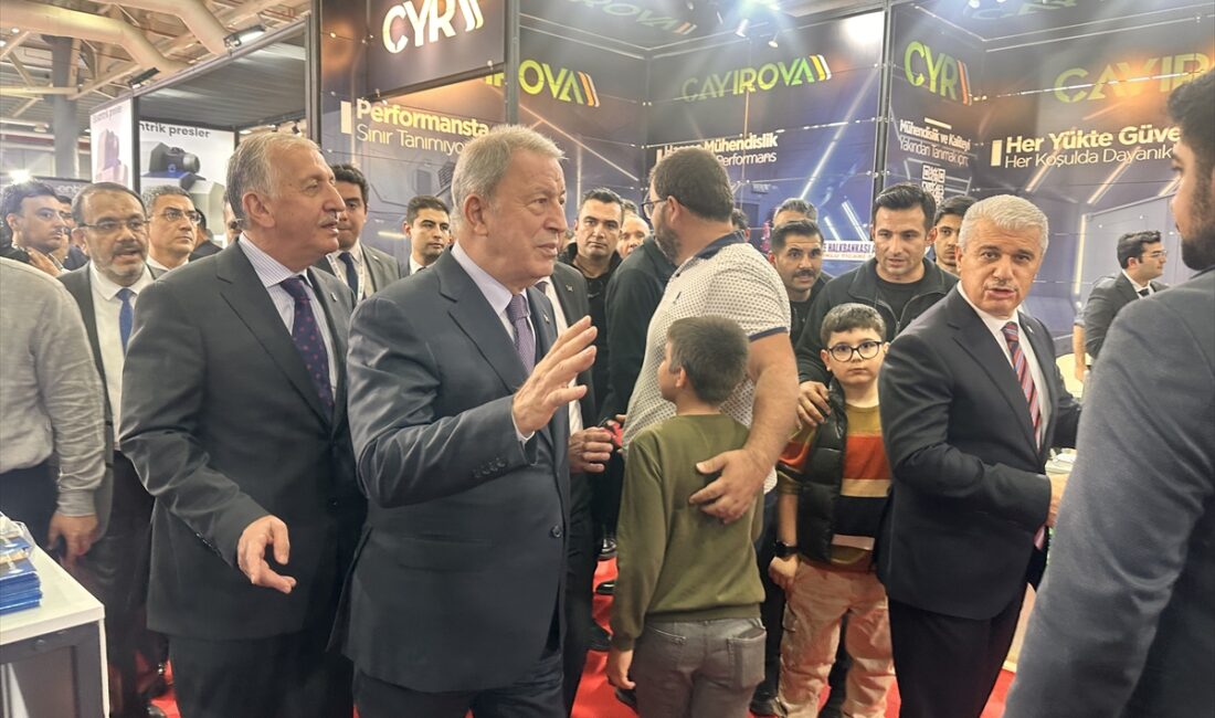 - "(Savunma sanayii) Geleceğe son derece ümitle bakıyoruz, güvenle bakıyoruz.