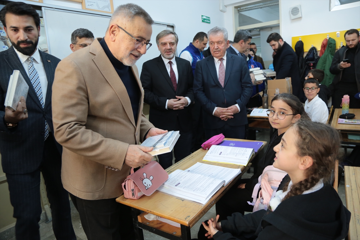 ANKARA (AA) – Türkiye Diyanet Vakfı (TDV), "Dersimi Seçiyorum Kur'an'ımı