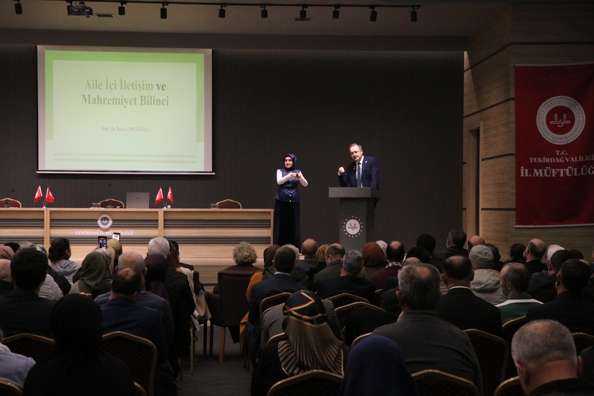 - Diyanet İşleri Başkanlığı Din İşleri Yüksek Kurulu Üyesi Prof.