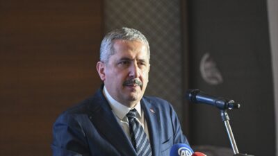 - Ticaret Bakan Yardımcısı Mahmut Gürcan:
- "(Otomotiv endüstrisinin ihracatı) 2025