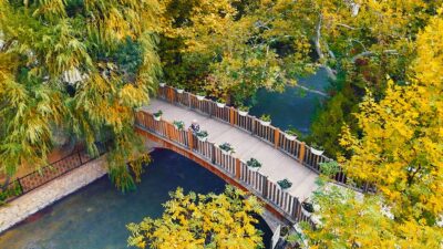 MALATYA (AA) – Malatya'nın Darende ilçesindeki Tohma Kanyonu, sonbaharda ziyaretçilerine