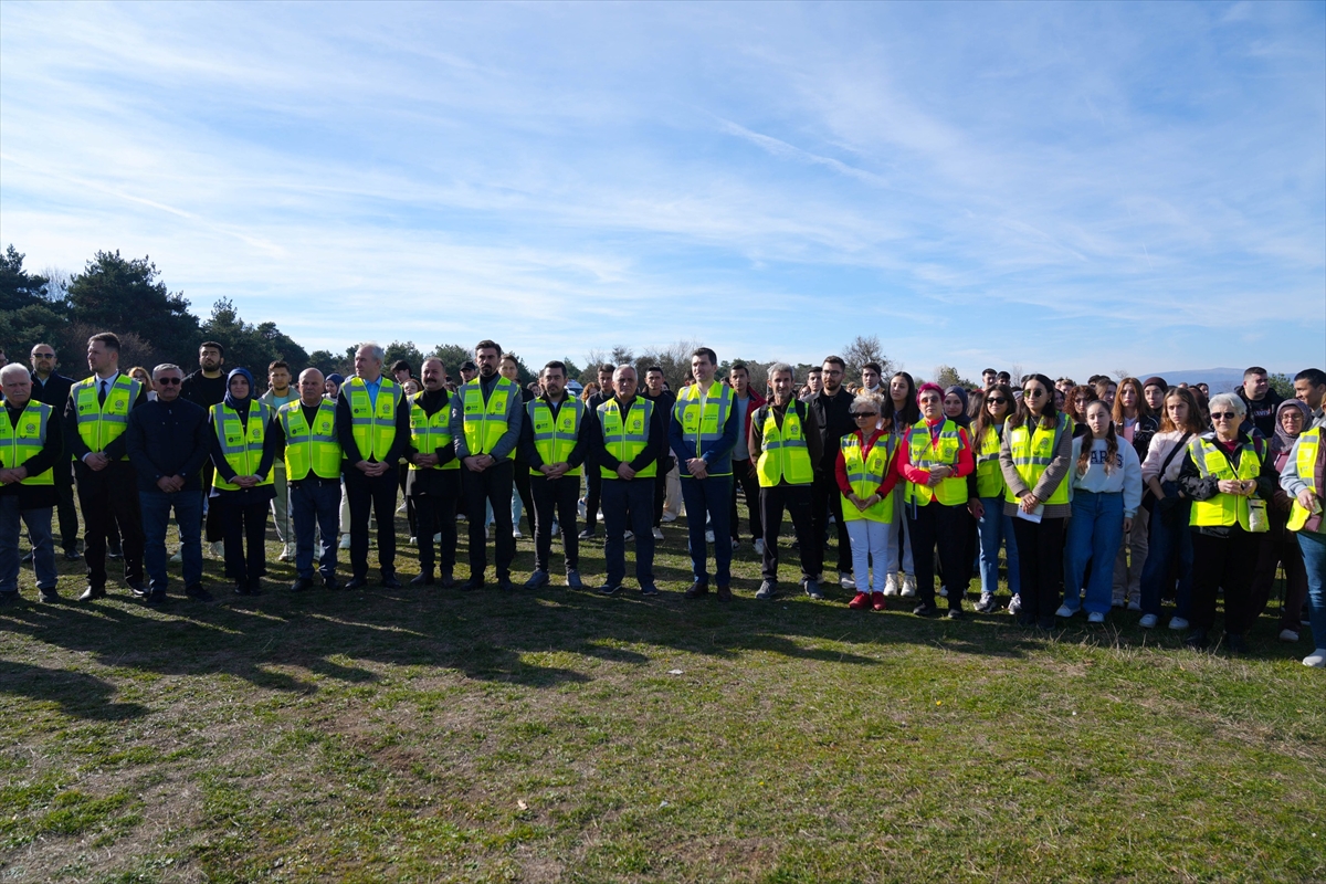 TOKAT (AA) – Tokat'ın Erbaa ilçesinde düzenlenen çevre etkinliğinde 1