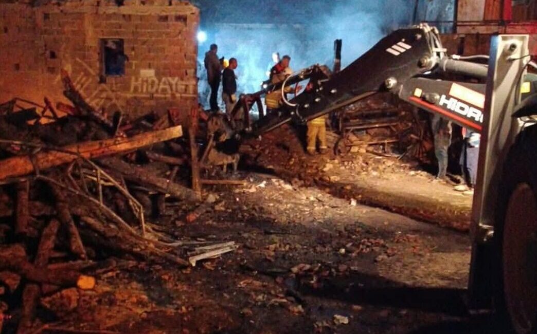 TOKAT (AA) – Tokat'ın Zile ilçesinde bir evde çıkan yangında,