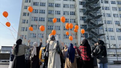 - Yaklaşık 40 gönüllü öğrencinin düzenlediği kermesten kazanılan gelirle alınan